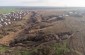 Una vista con dron de la barranca donde aproximadamente 10,000 judíos de Mykolaiv fueron asesinados durante la ocupación alemana  © Aleksey Kasyanov/Yahad-In Unum